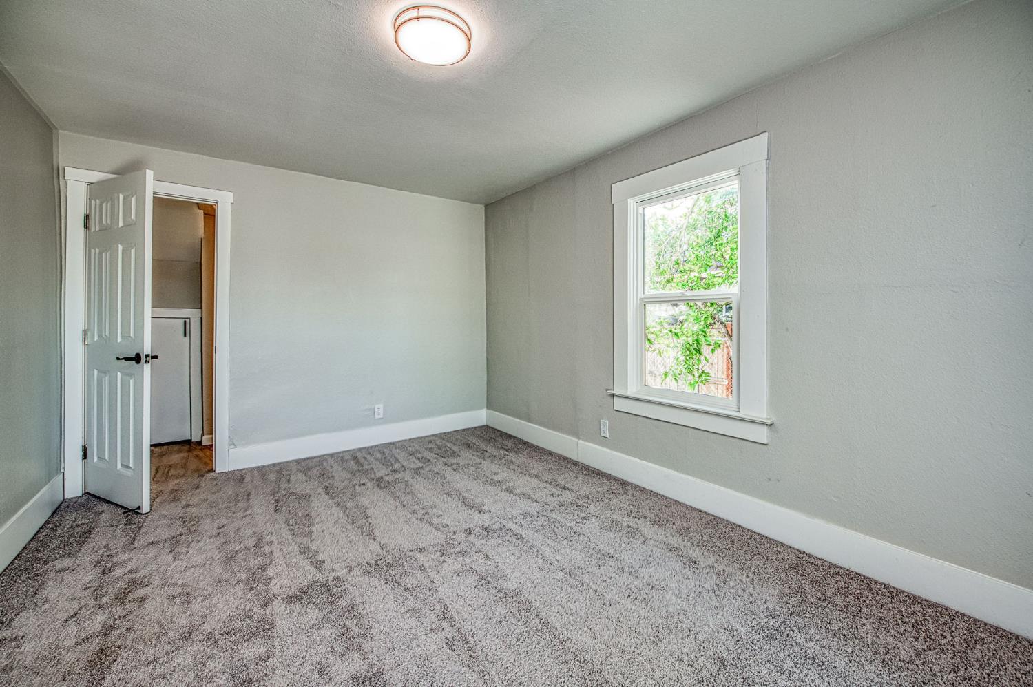 827 B St, Fresno, CA 93706