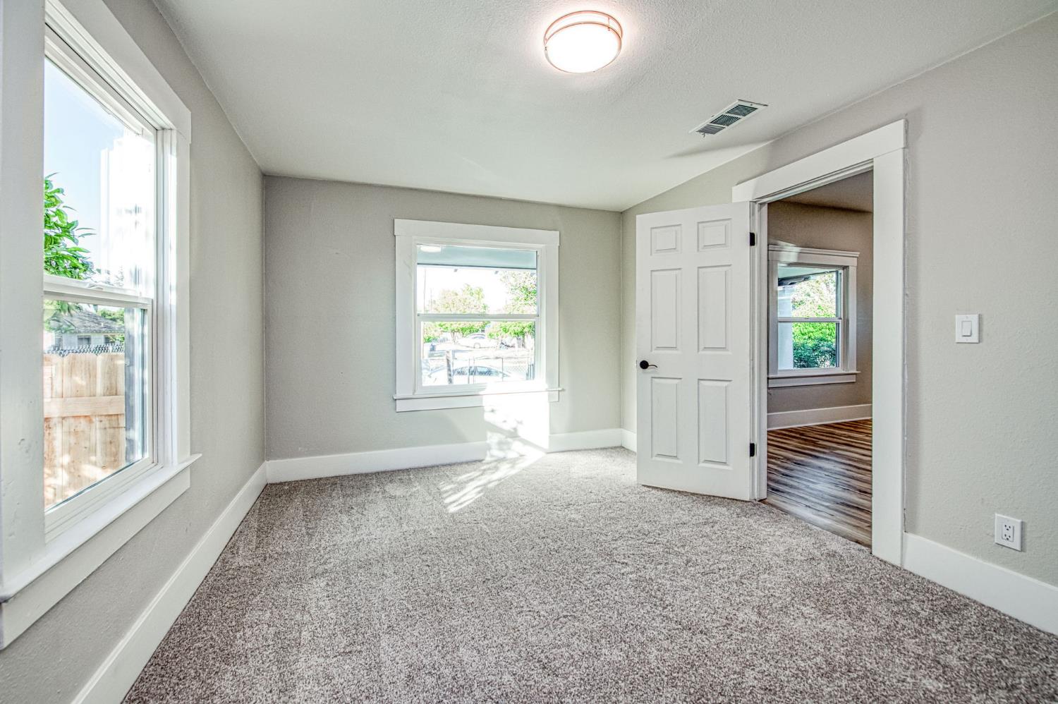 827 B St, Fresno, CA 93706