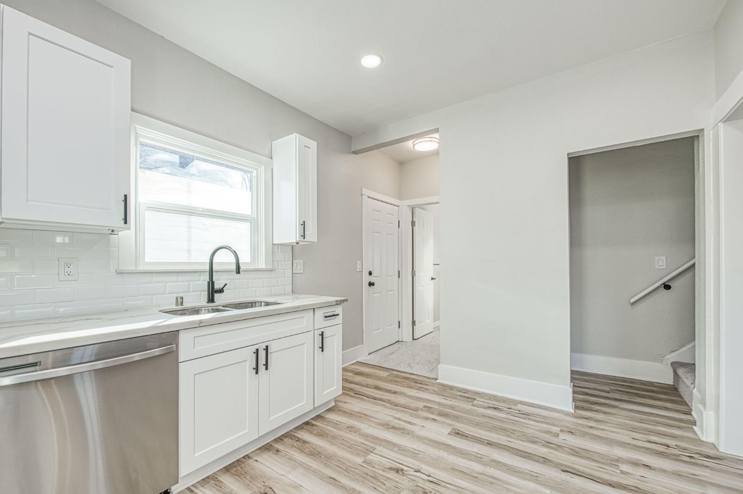 827 B St, Fresno, CA 93706