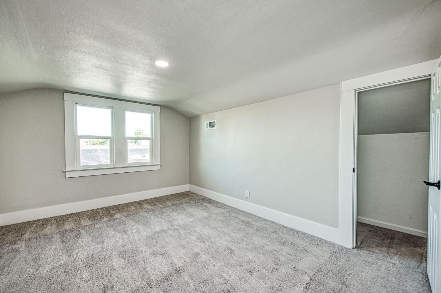 827 B St, Fresno, CA 93706