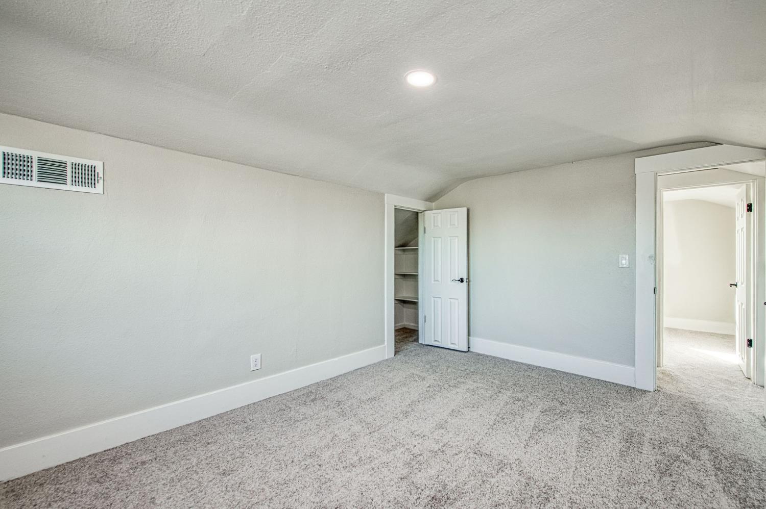 827 B St, Fresno, CA 93706