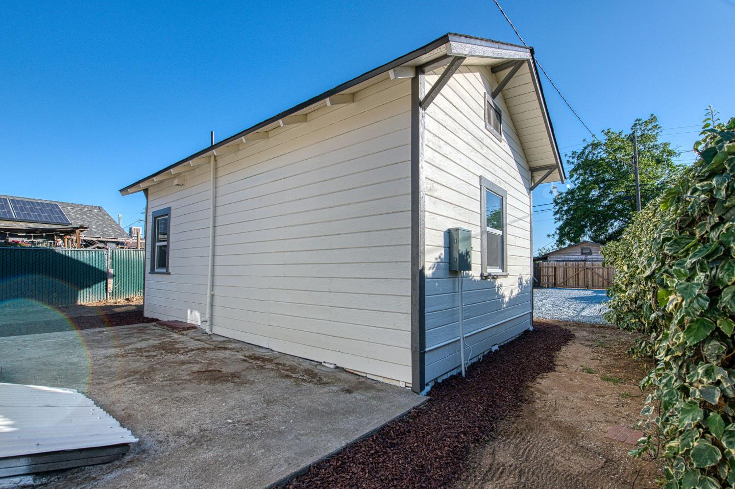 827 B St, Fresno, CA 93706