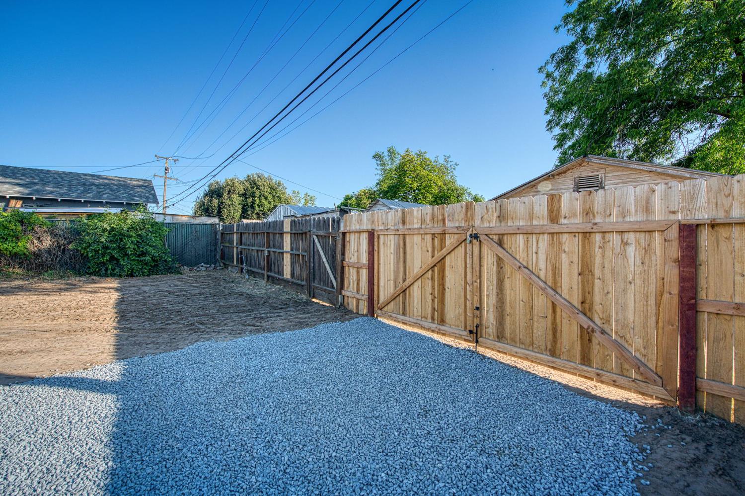 827 B St, Fresno, CA 93706