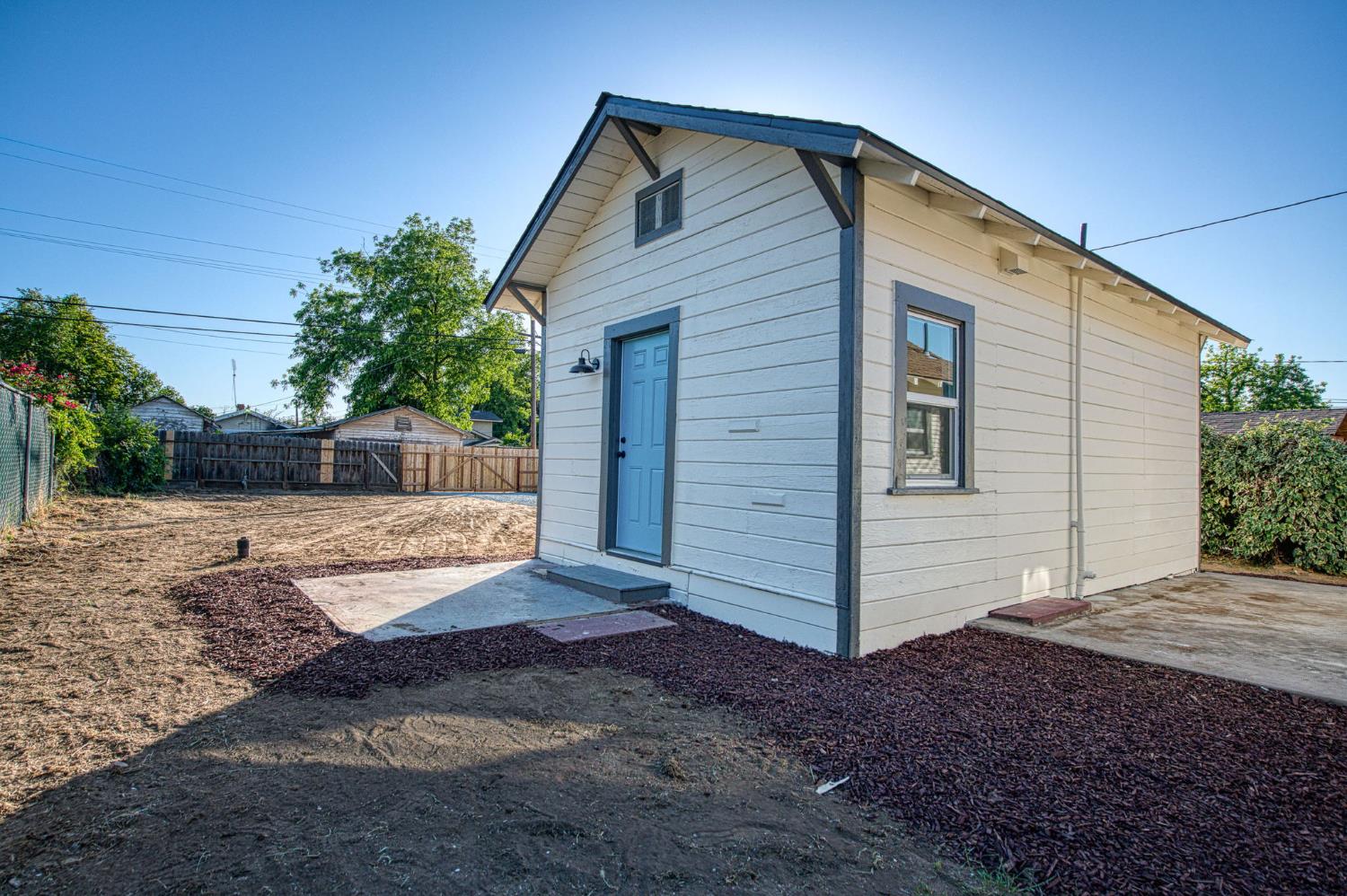 827 B St, Fresno, CA 93706