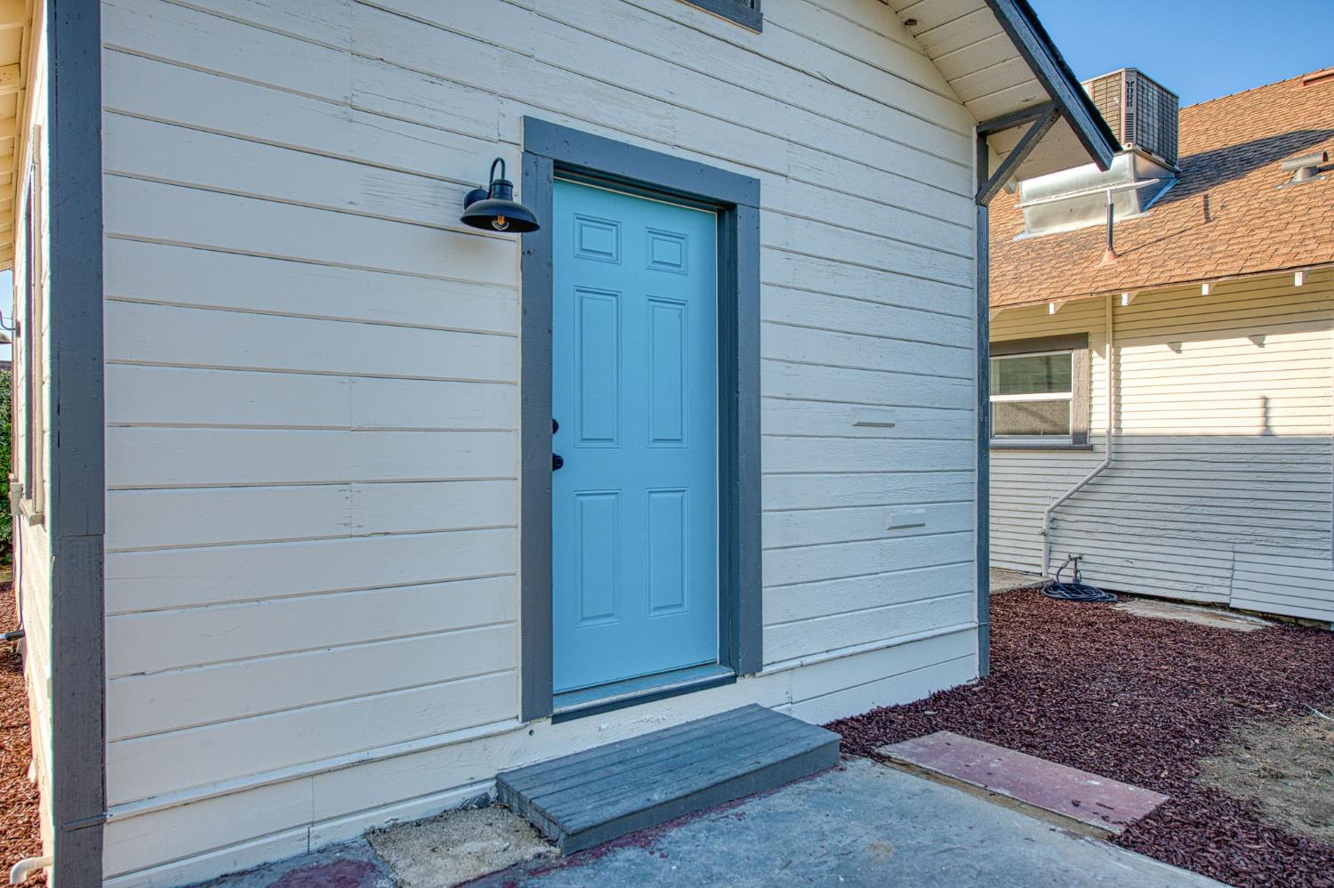 827 B St, Fresno, CA 93706