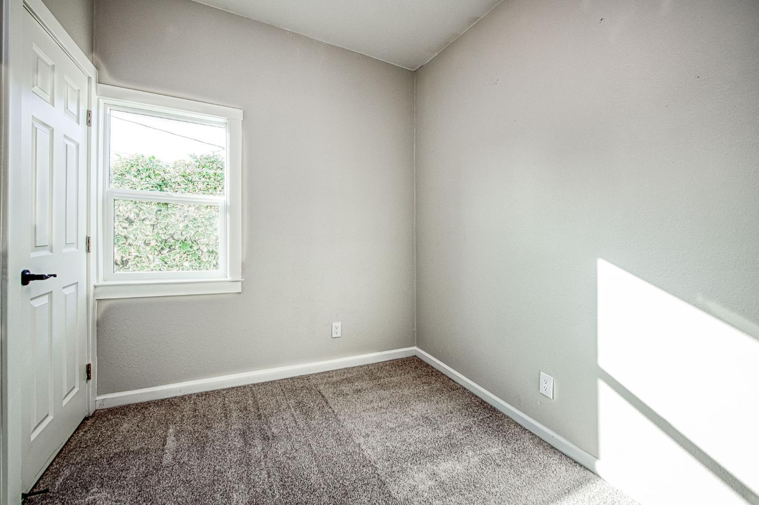 827 B St, Fresno, CA 93706