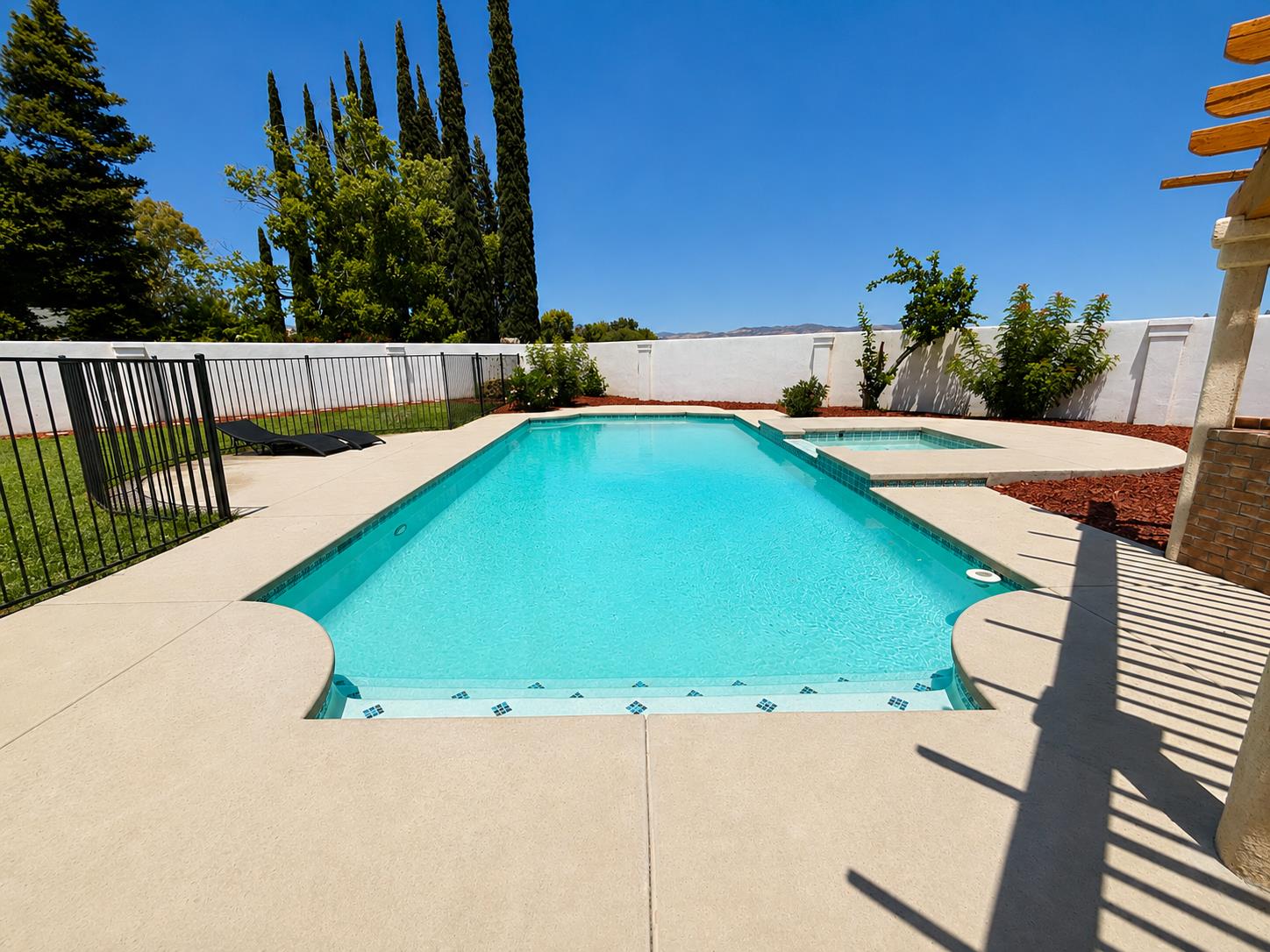 375 Walnut Ave, Coalinga, CA 93210