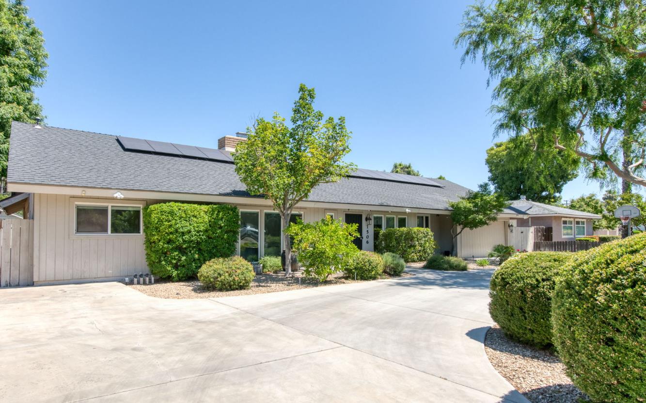 1506 W Browning Ave, Fresno, CA 93711