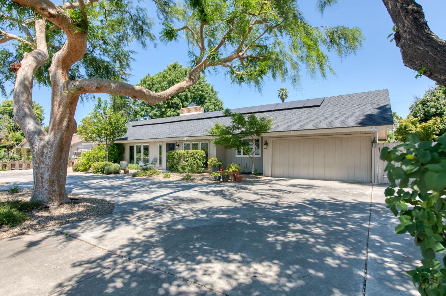1506 W Browning Ave, Fresno, CA 93711