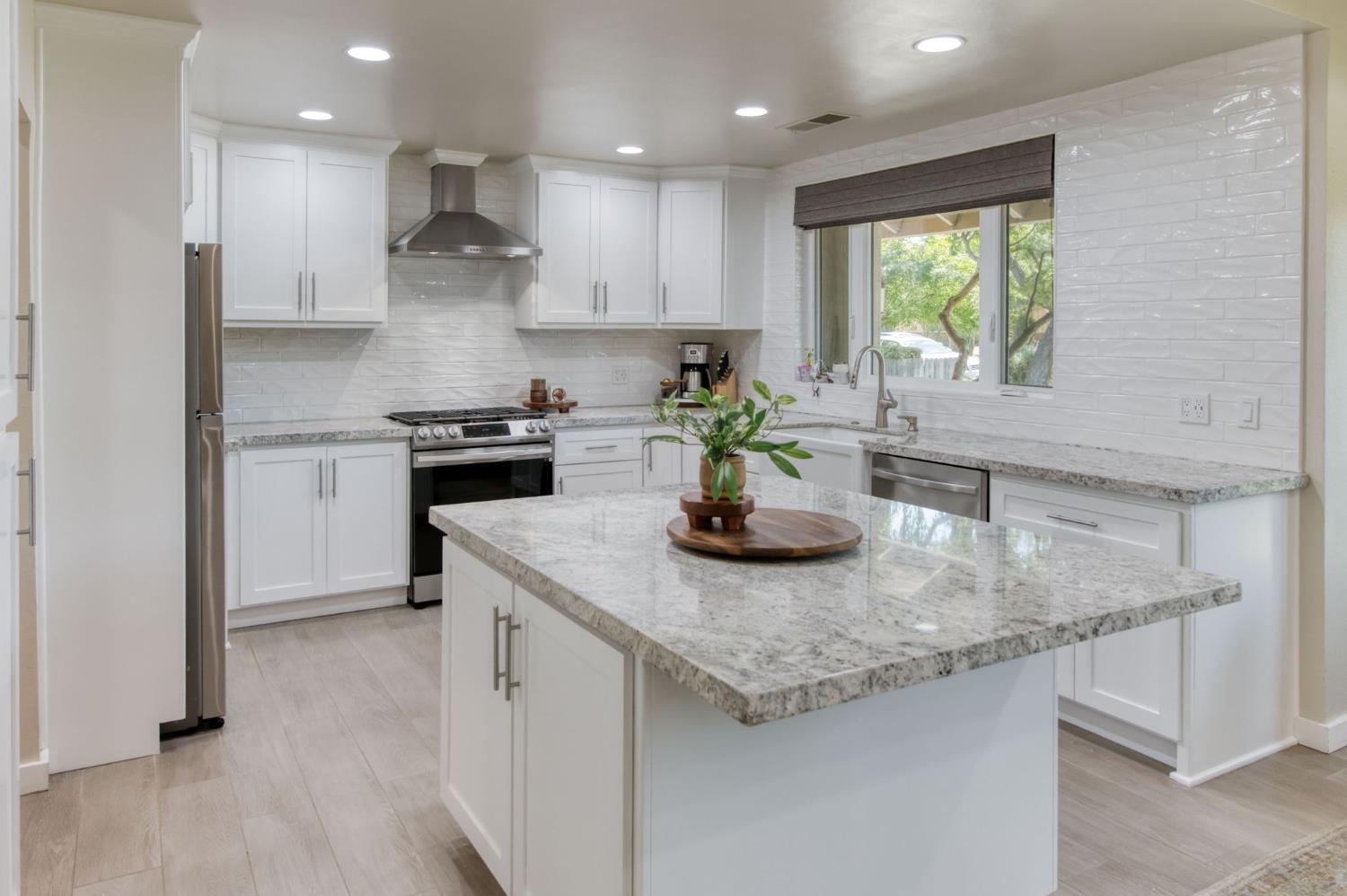 1506 W Browning Ave, Fresno, CA 93711