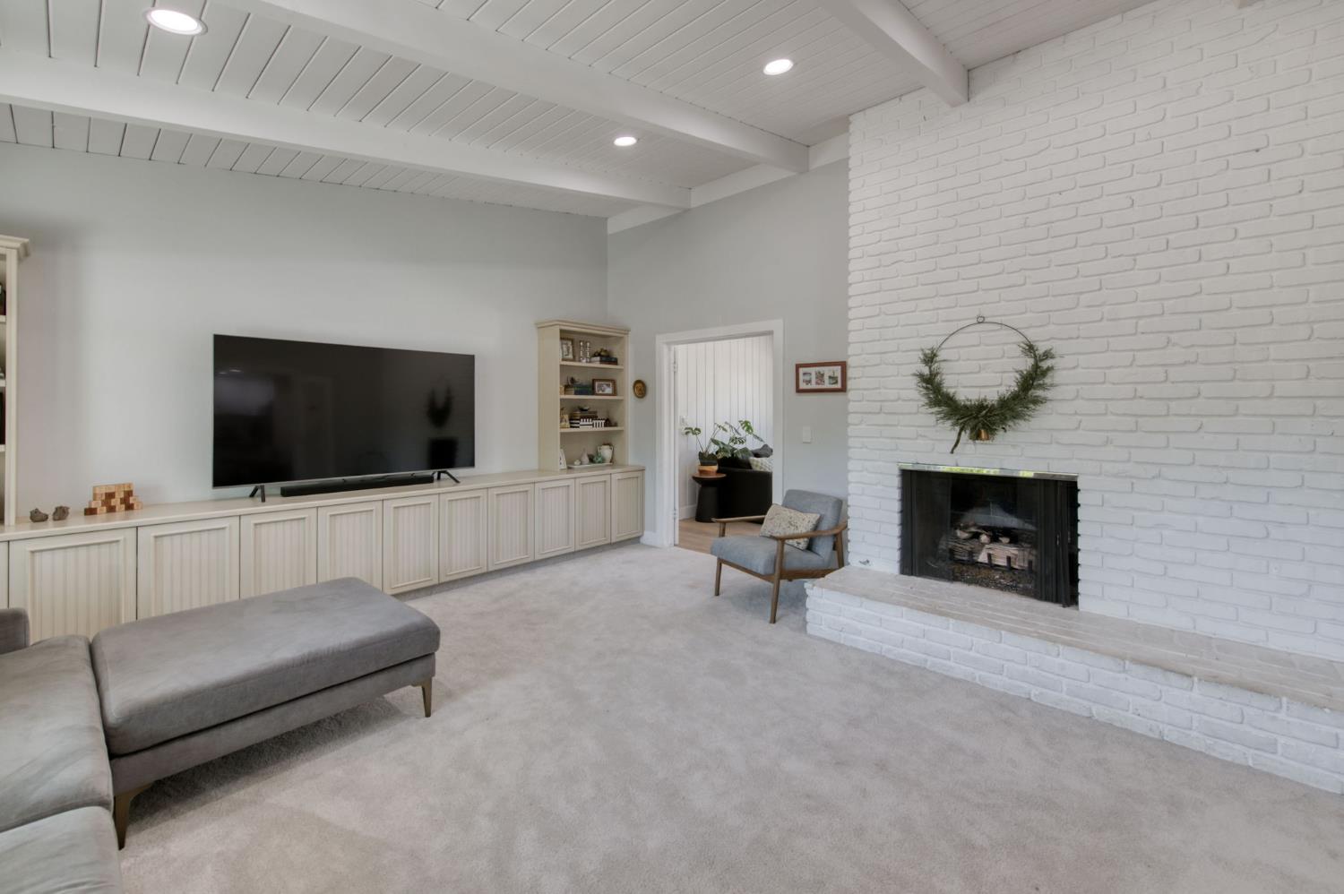 1506 W Browning Ave, Fresno, CA 93711