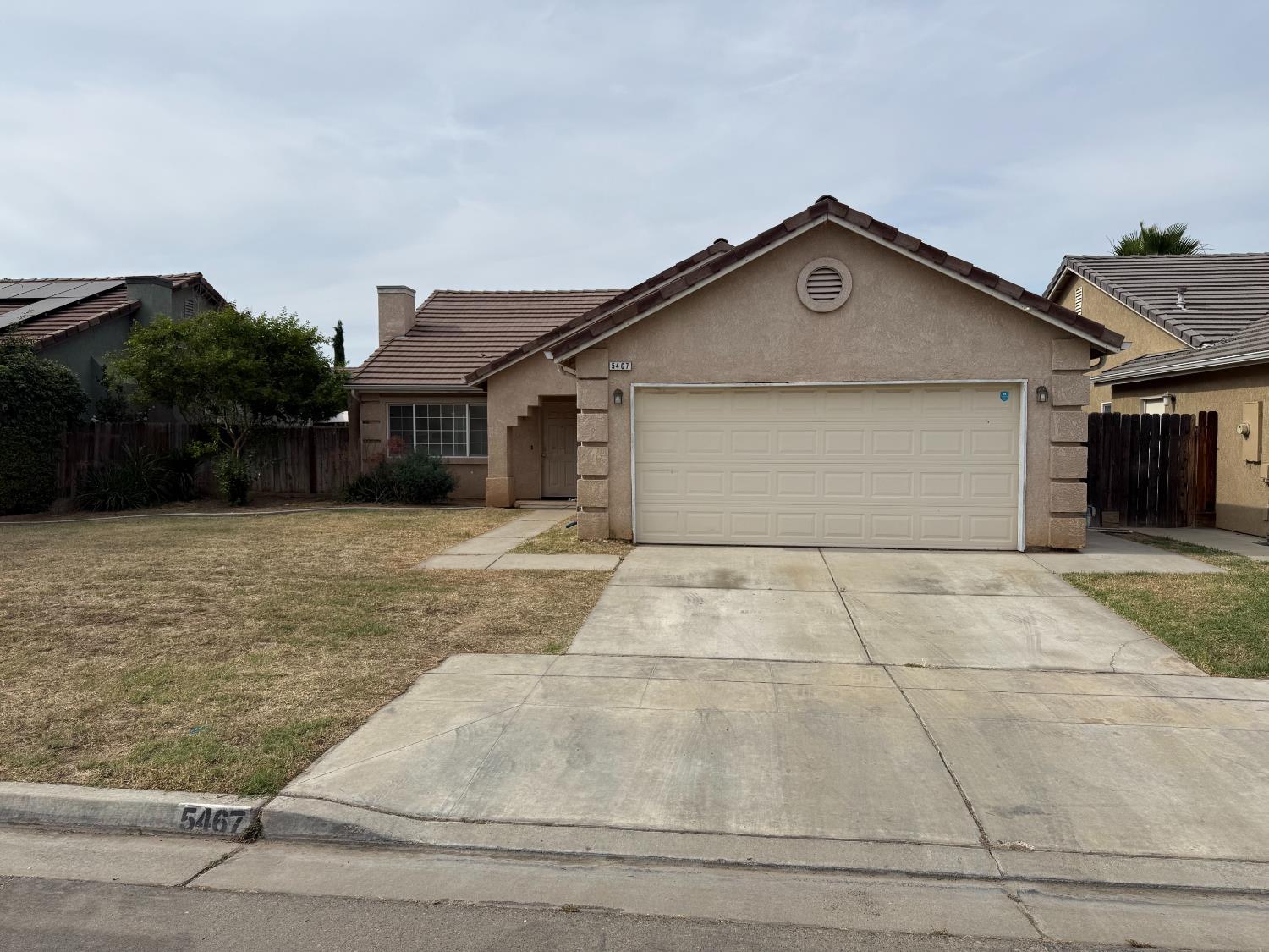 5467 E Byrd Ave, Fresno, CA 93727