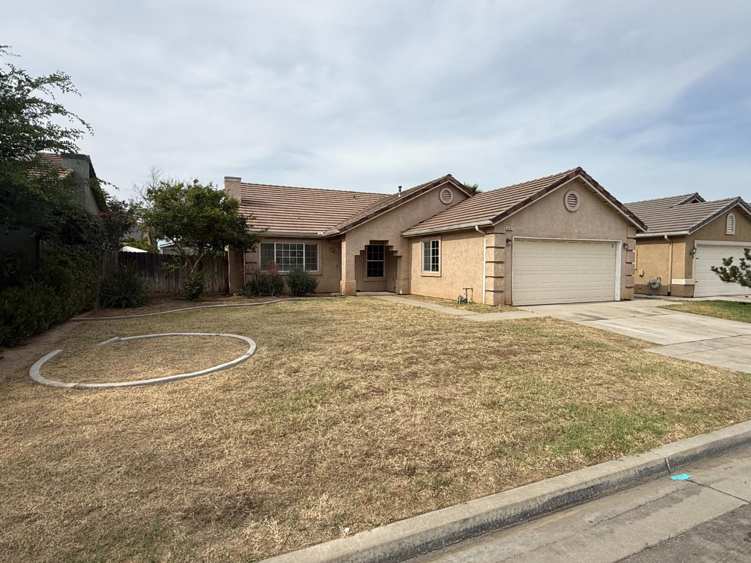 5467 E Byrd Ave, Fresno, CA 93727