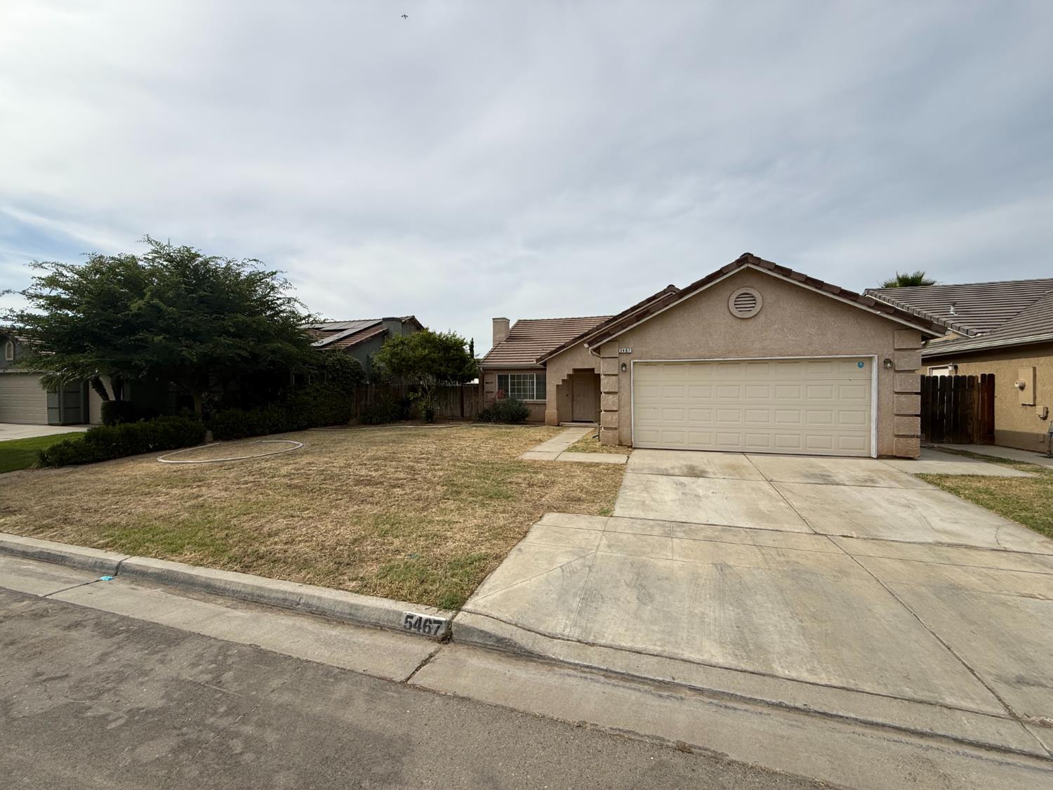 5467 E Byrd Ave, Fresno, CA 93727