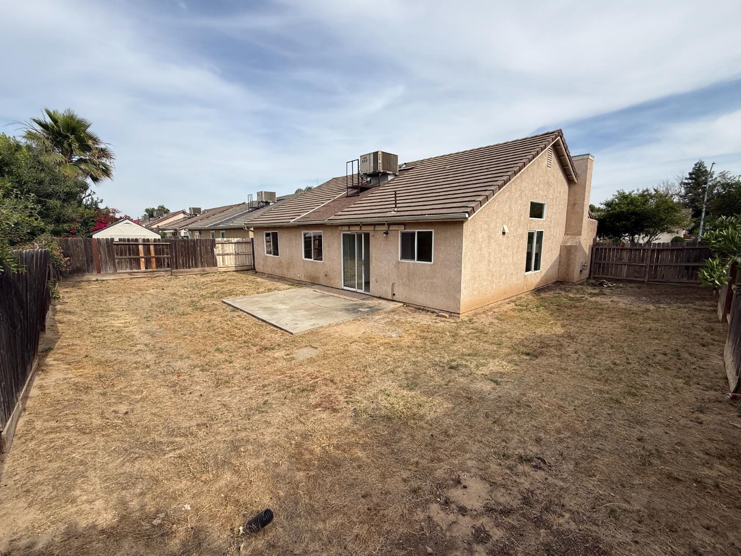 5467 E Byrd Ave, Fresno, CA 93727