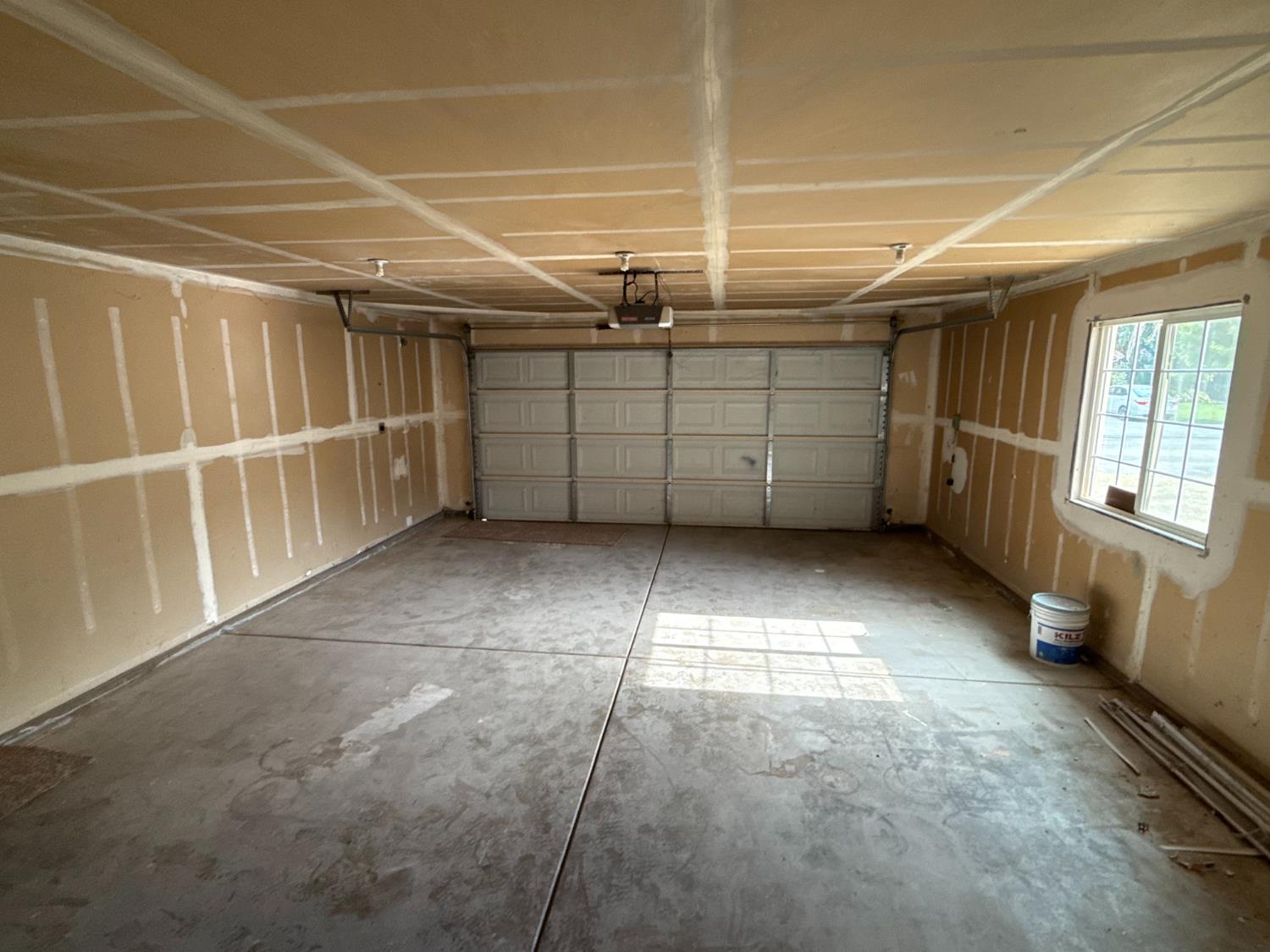 5467 E Byrd Ave, Fresno, CA 93727