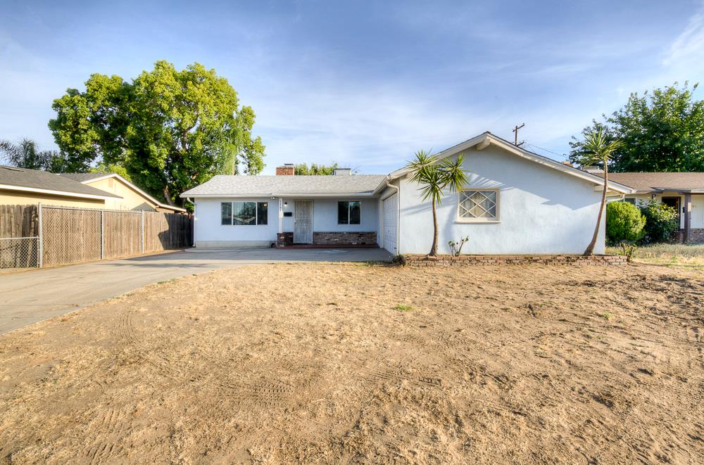 3744 E Dakota Ave, Fresno, CA 93726