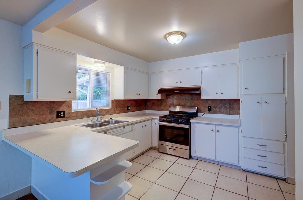 3744 E Dakota Ave, Fresno, CA 93726