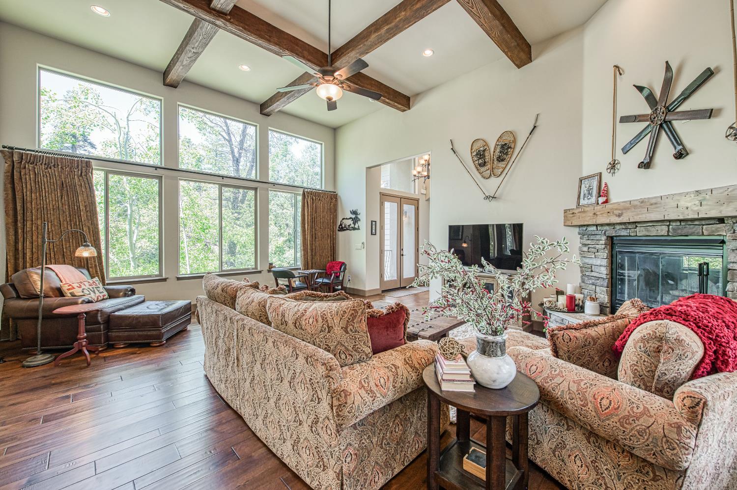 42021 Bretz Camp Ln, Shaver Lake, CA 93664