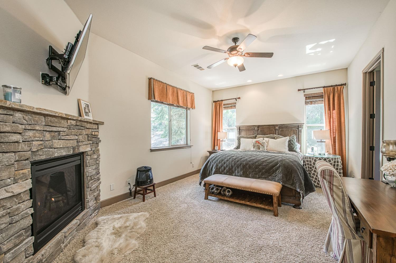 42021 Bretz Camp Ln, Shaver Lake, CA 93664
