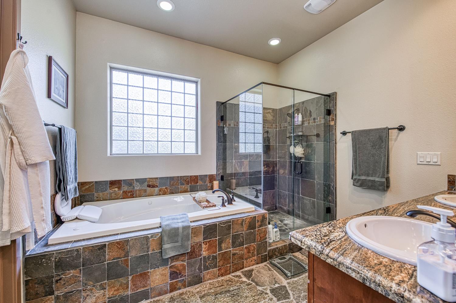 42021 Bretz Camp Ln, Shaver Lake, CA 93664
