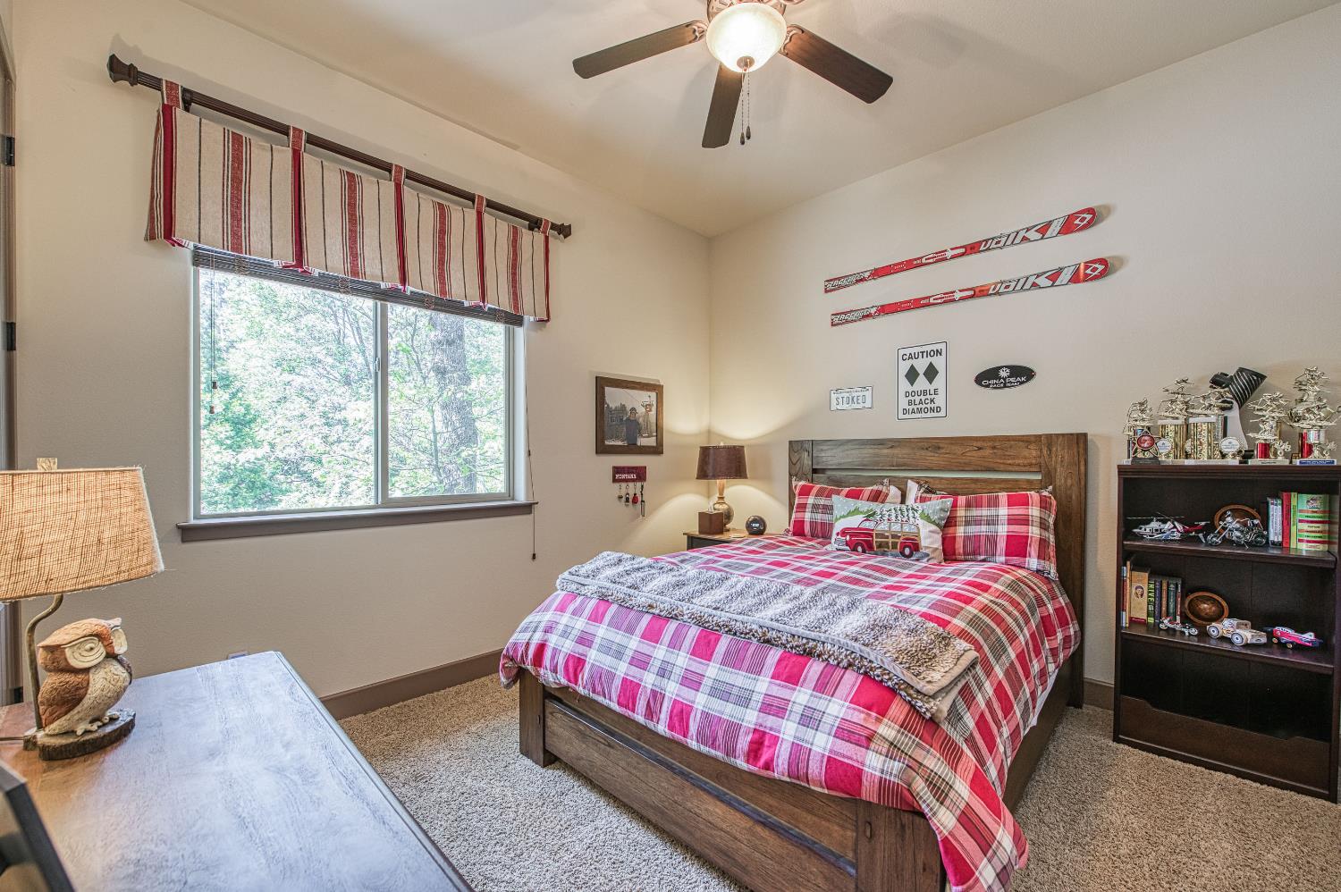 42021 Bretz Camp Ln, Shaver Lake, CA 93664