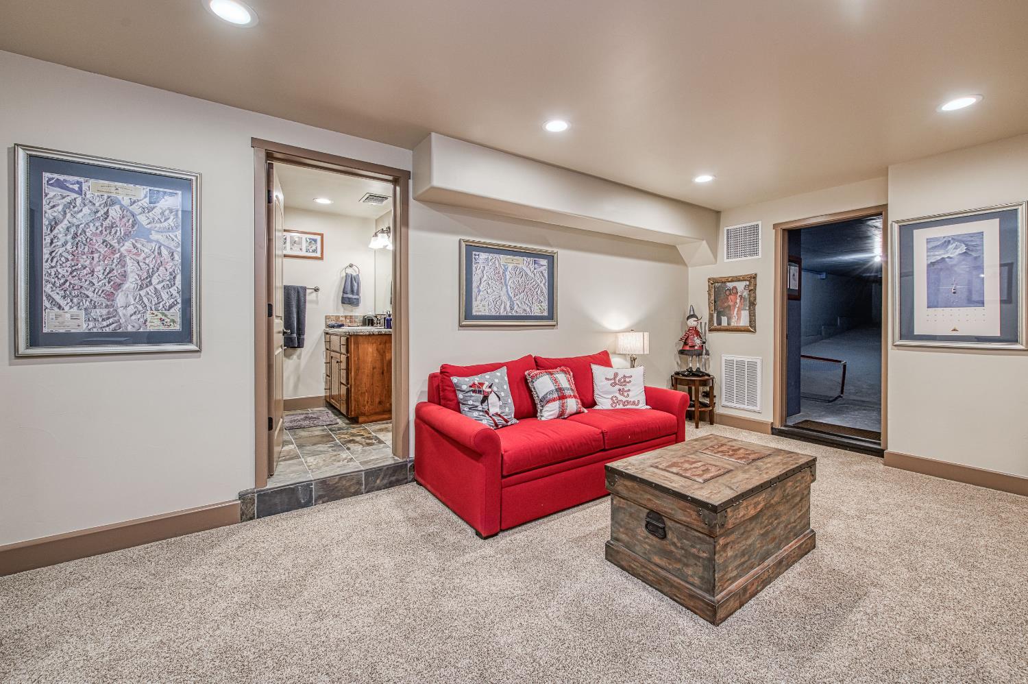 42021 Bretz Camp Ln, Shaver Lake, CA 93664
