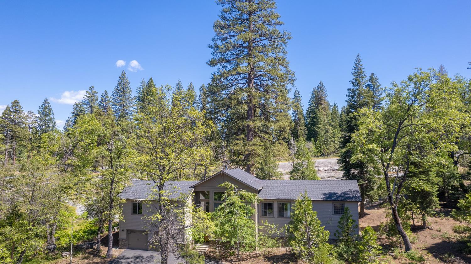 42021 Bretz Camp Ln, Shaver Lake, CA 93664