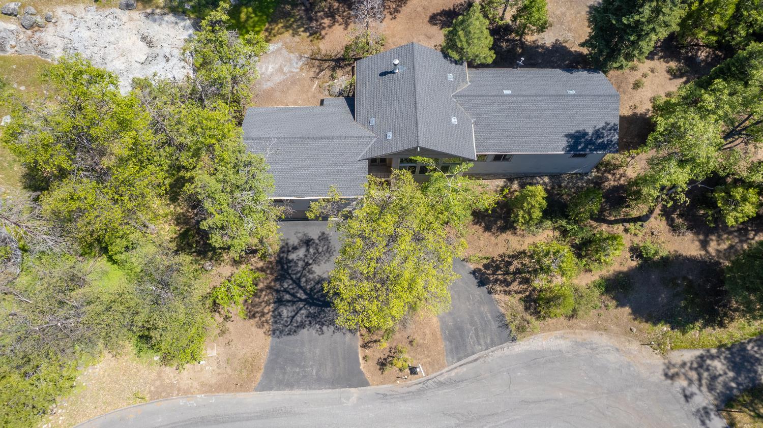 42021 Bretz Camp Ln, Shaver Lake, CA 93664
