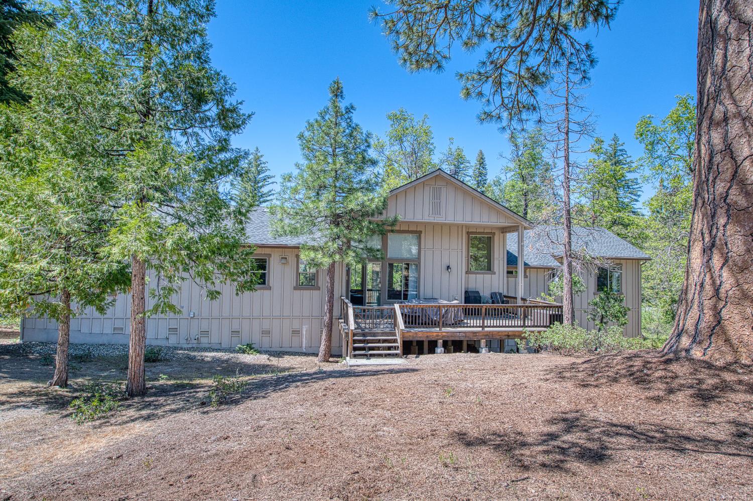 42021 Bretz Camp Ln, Shaver Lake, CA 93664