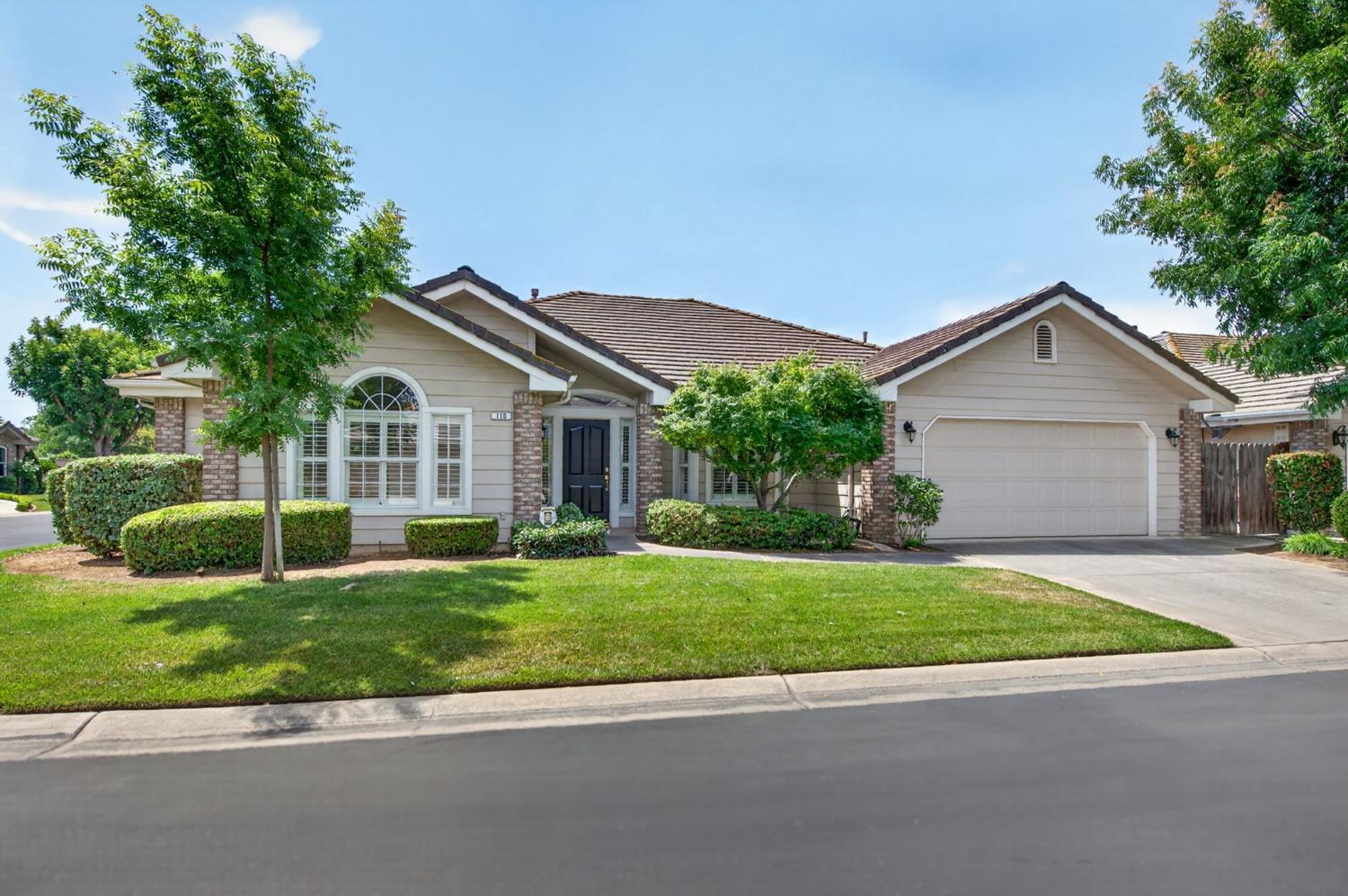 7025 N Pleasant #110, Fresno, CA 93711