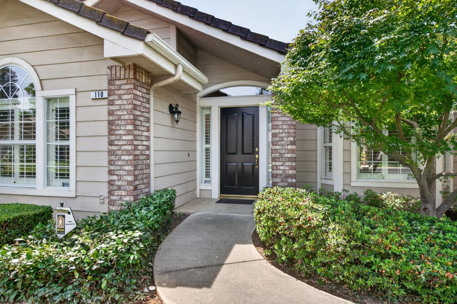 7025 N Pleasant #110, Fresno, CA 93711