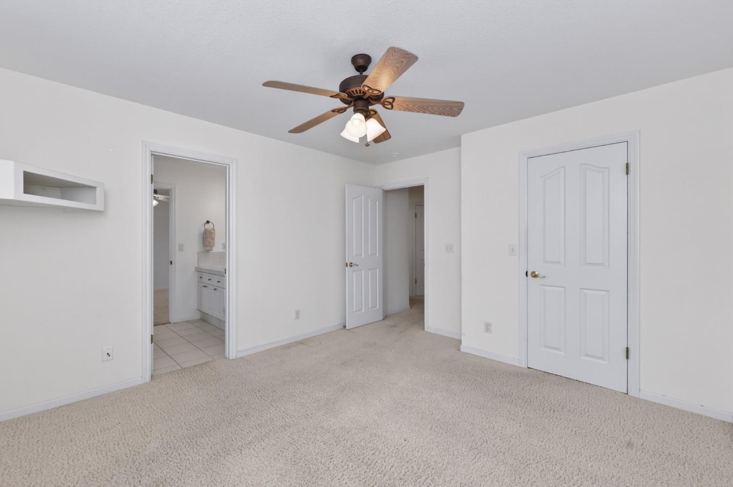 7025 N Pleasant #110, Fresno, CA 93711