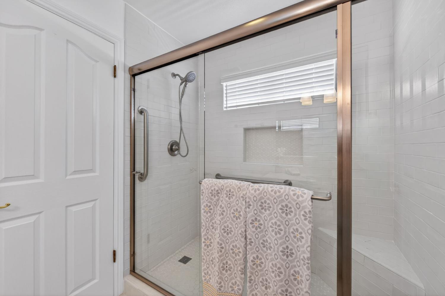7025 N Pleasant #110, Fresno, CA 93711