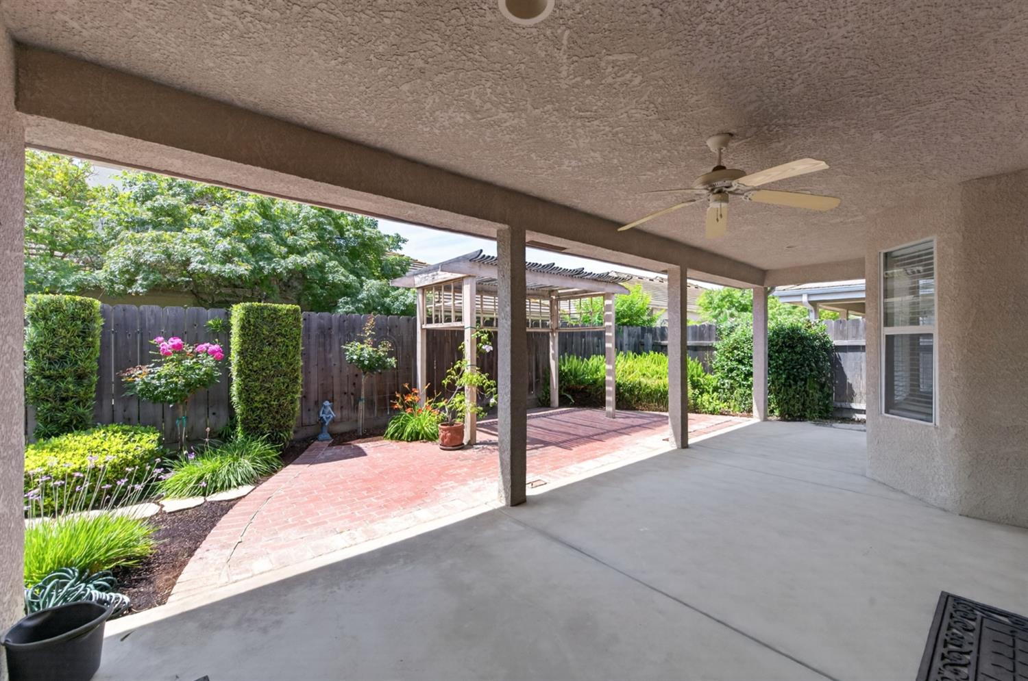 7025 N Pleasant #110, Fresno, CA 93711