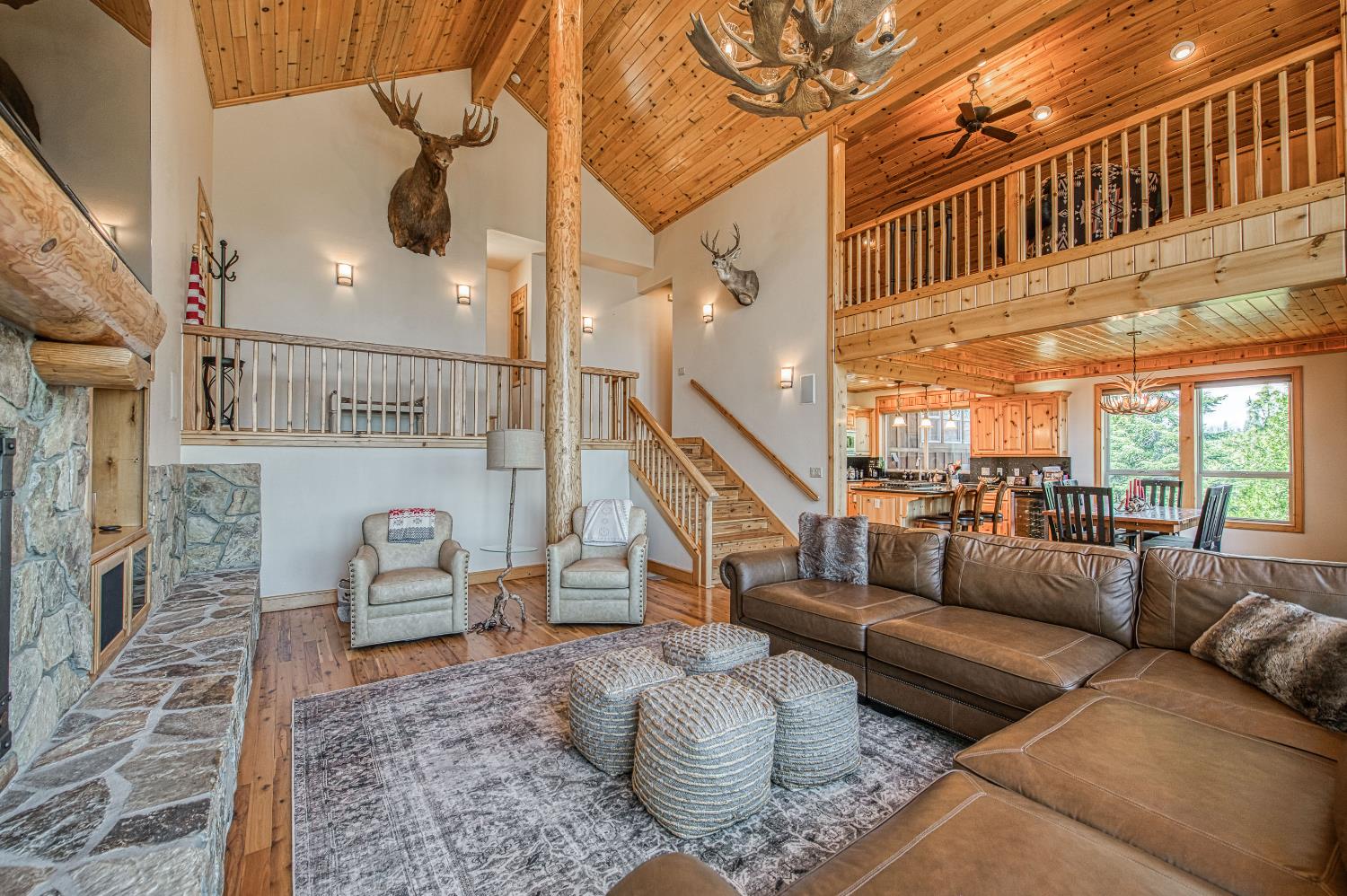 42555 Canyon Vista Ln, Shaver Lake, CA 93664