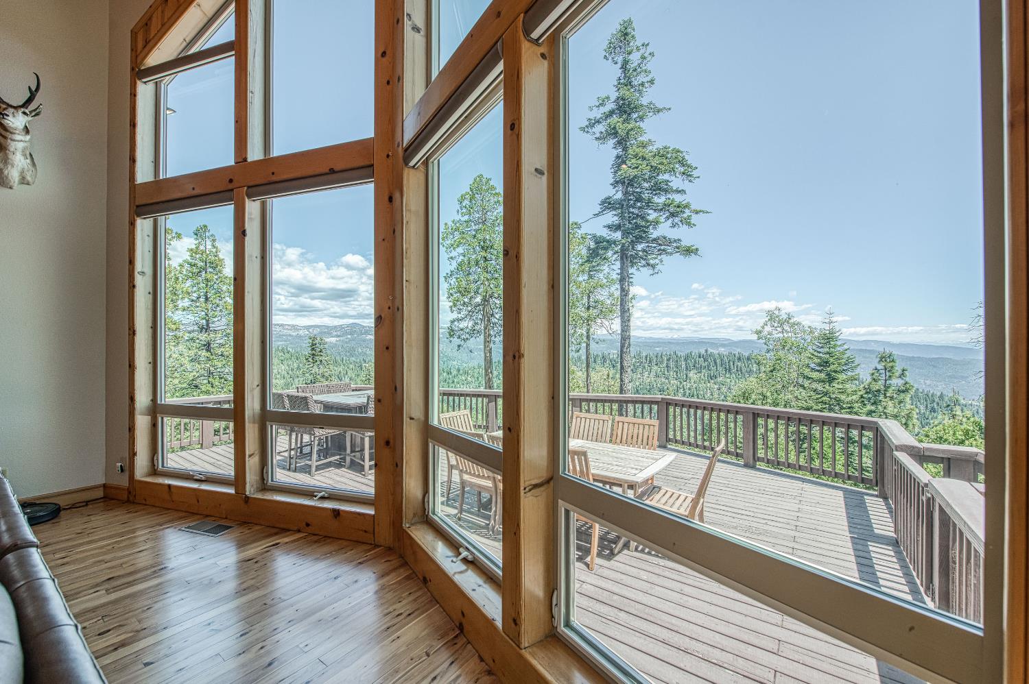 42555 Canyon Vista Ln, Shaver Lake, CA 93664