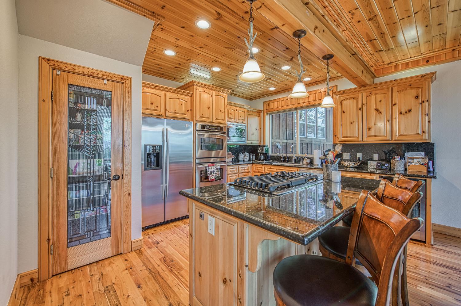 42555 Canyon Vista Ln, Shaver Lake, CA 93664