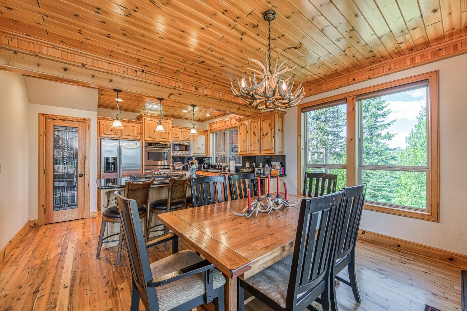 42555 Canyon Vista Ln, Shaver Lake, CA 93664