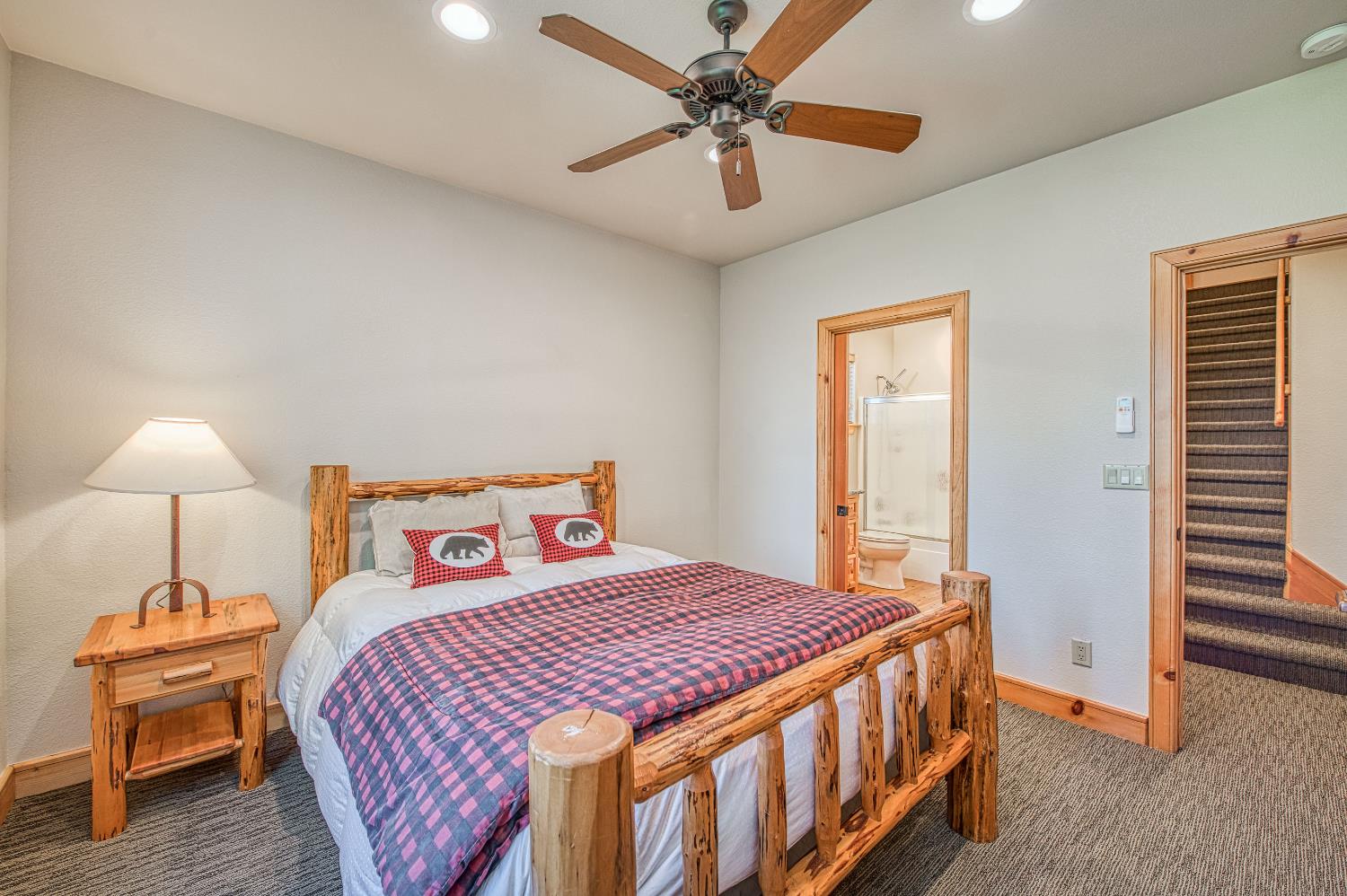 42555 Canyon Vista Ln, Shaver Lake, CA 93664