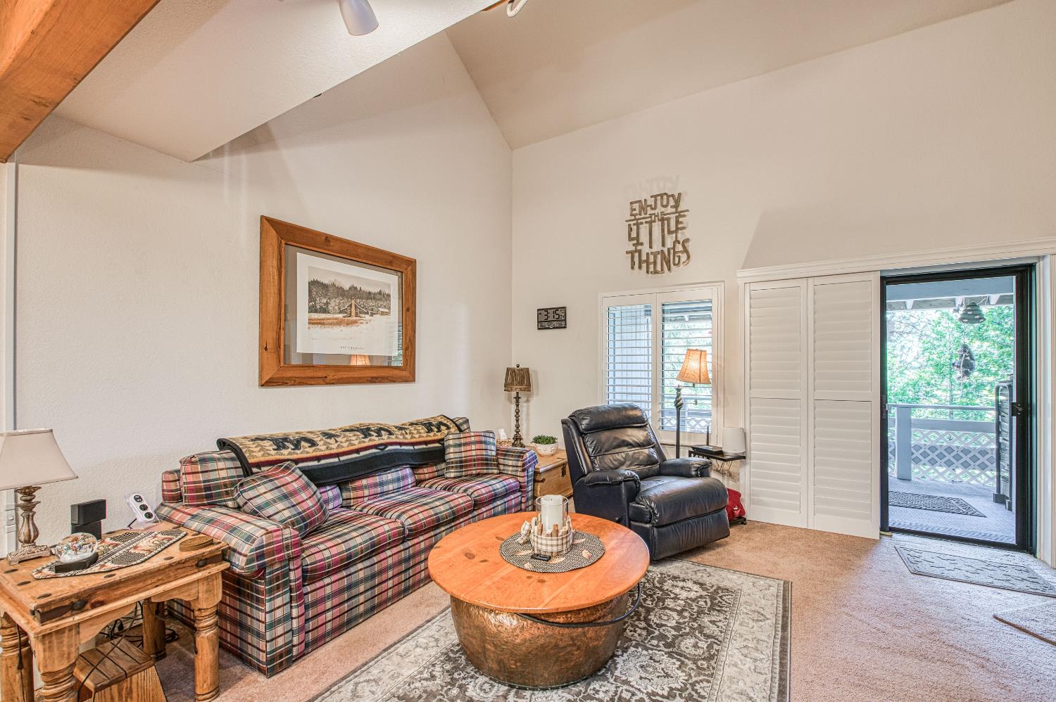 40782 Village Pass Ln, Shaver Lake, CA 93664