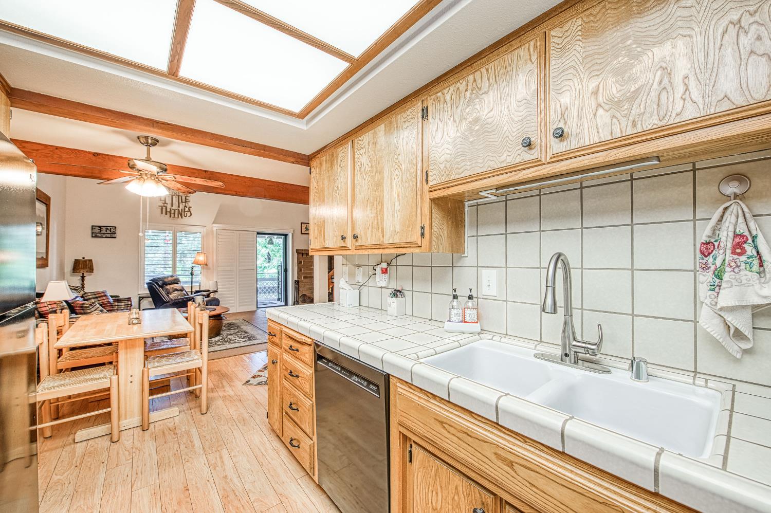 40782 Village Pass Ln, Shaver Lake, CA 93664