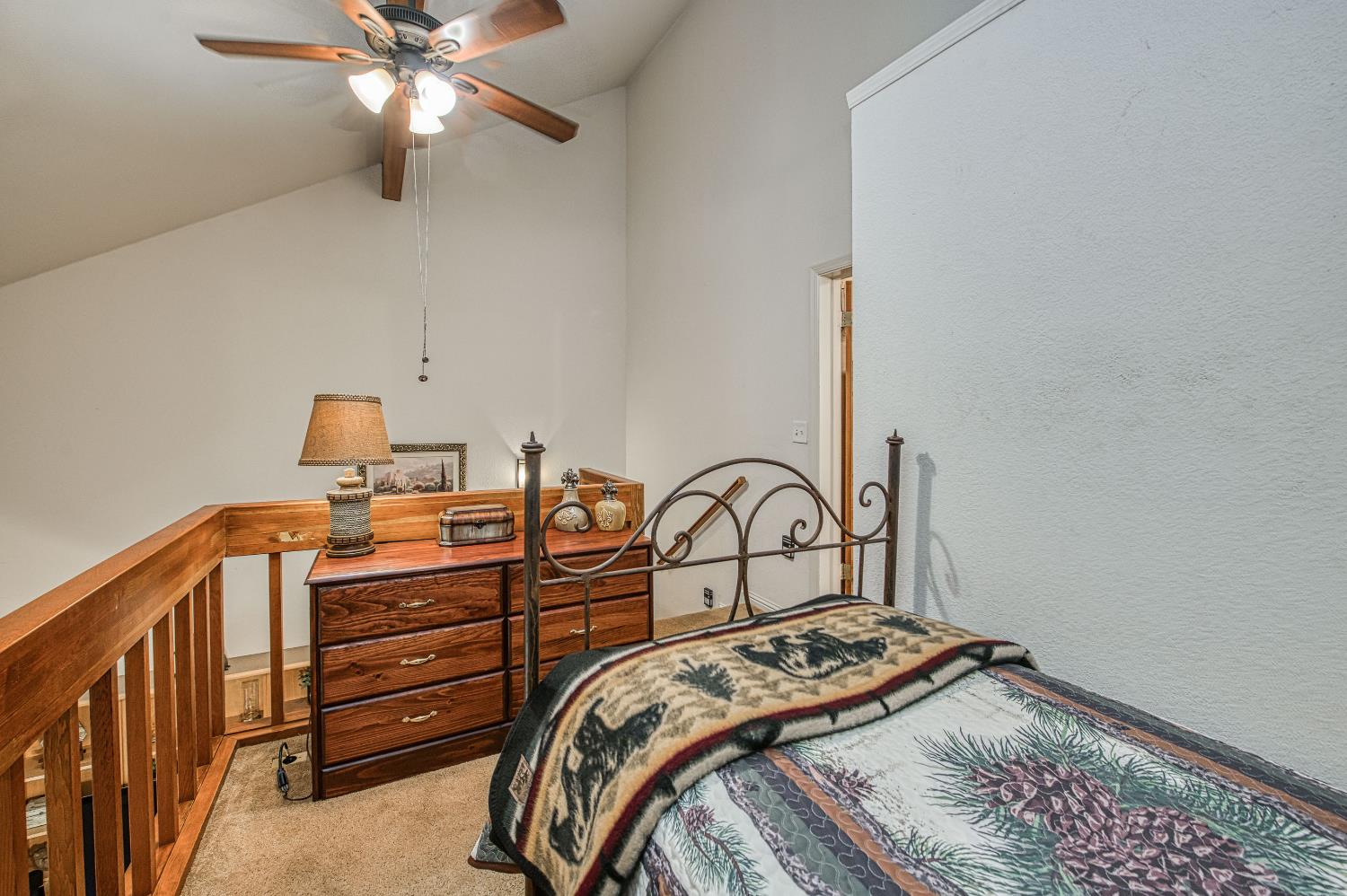40782 Village Pass Ln, Shaver Lake, CA 93664
