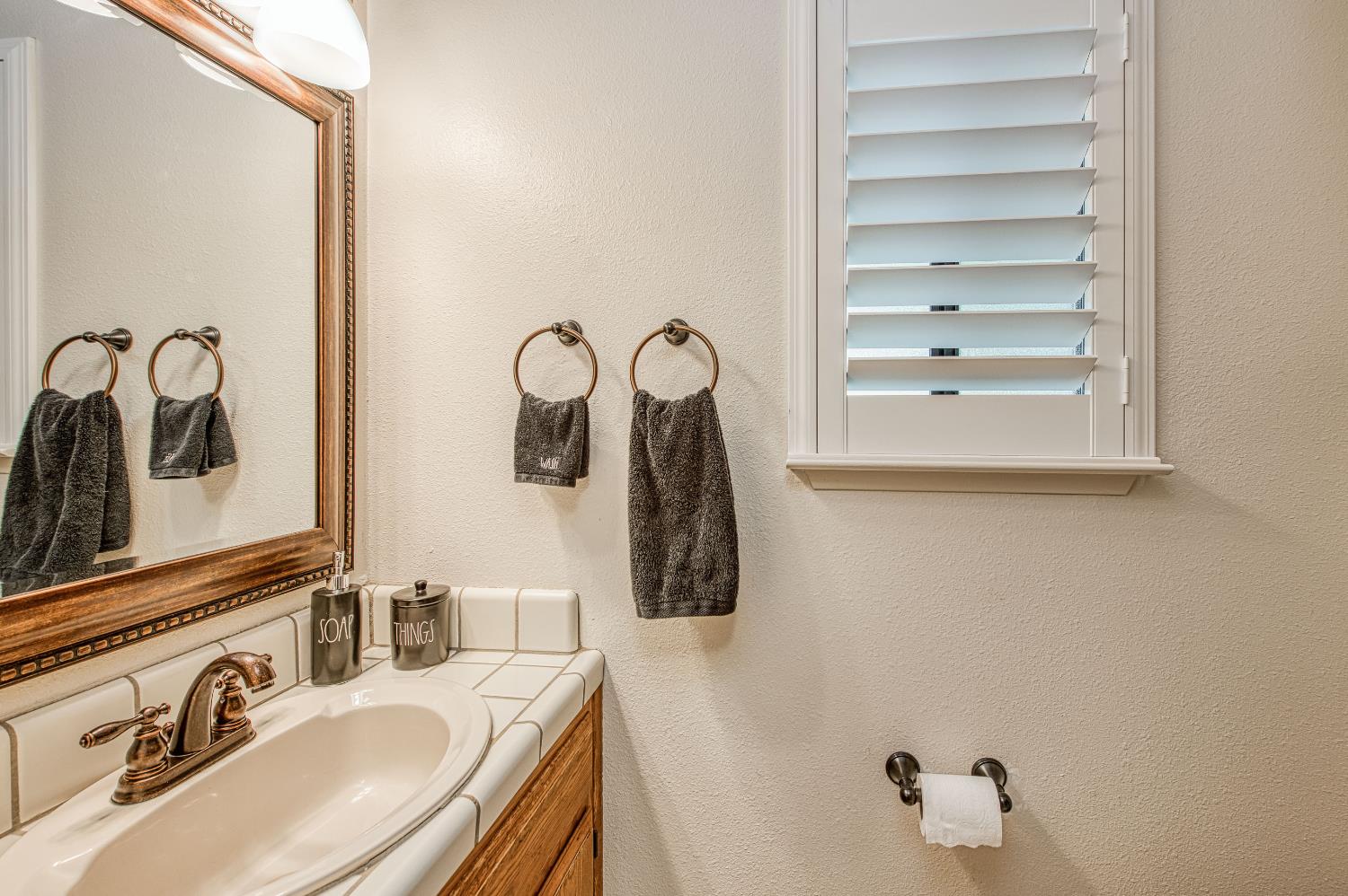 40782 Village Pass Ln, Shaver Lake, CA 93664