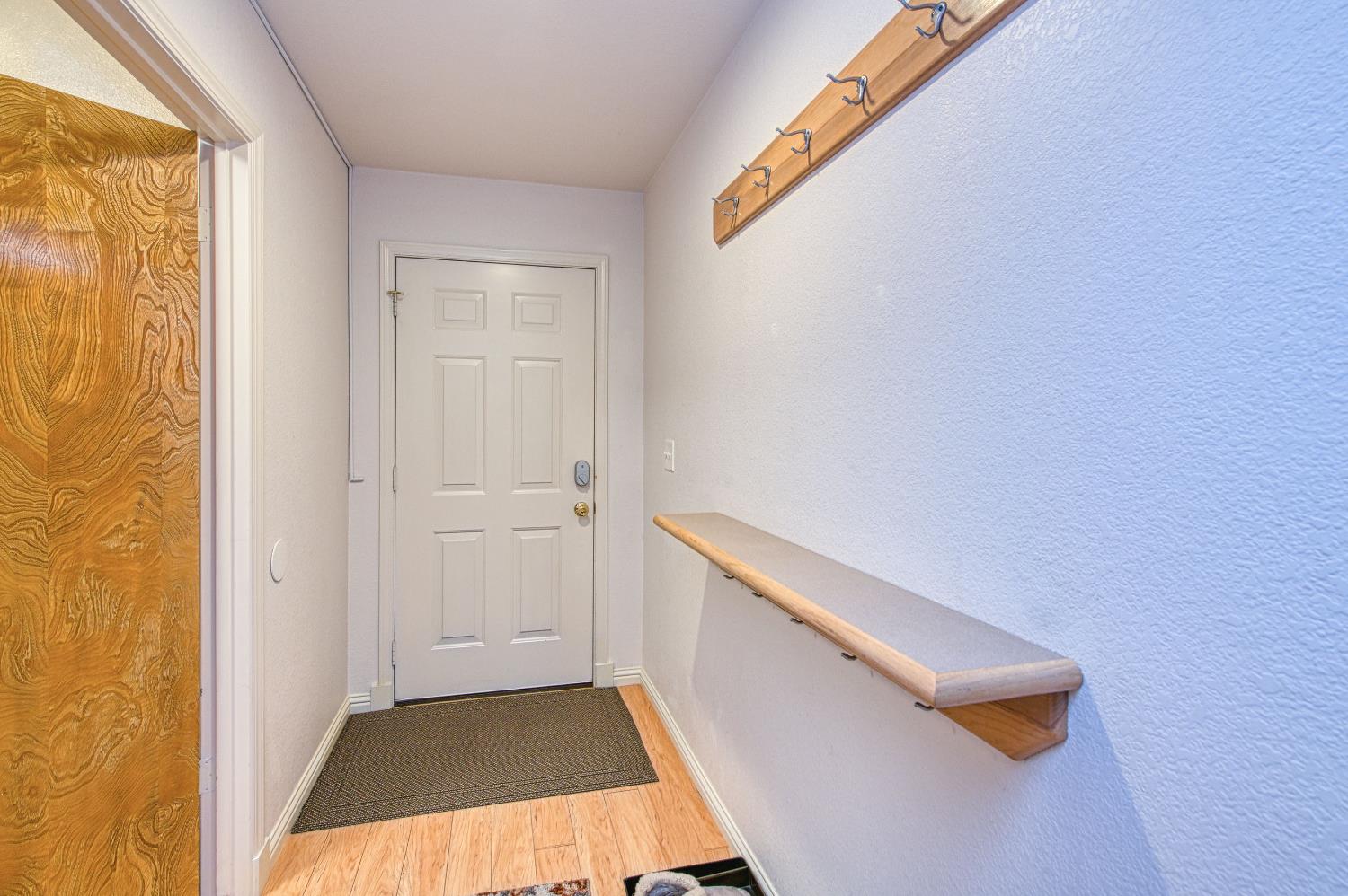 40782 Village Pass Ln, Shaver Lake, CA 93664
