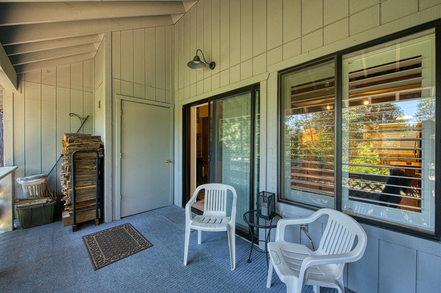 40782 Village Pass Ln, Shaver Lake, CA 93664