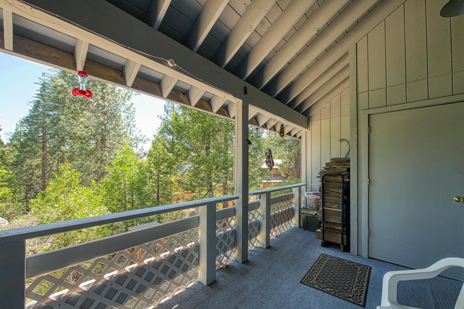 40782 Village Pass Ln, Shaver Lake, CA 93664