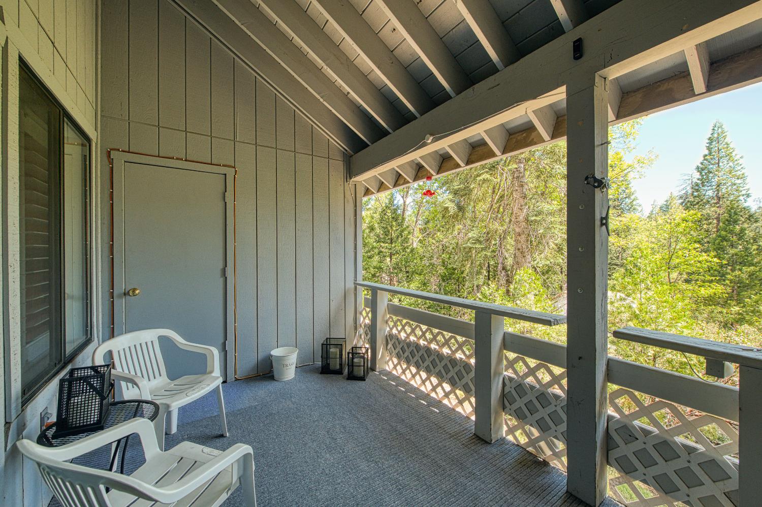 40782 Village Pass Ln, Shaver Lake, CA 93664