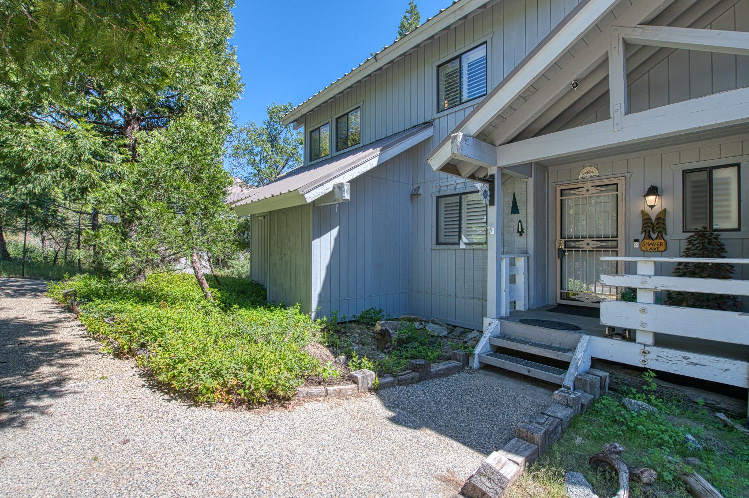 40782 Village Pass Ln, Shaver Lake, CA 93664