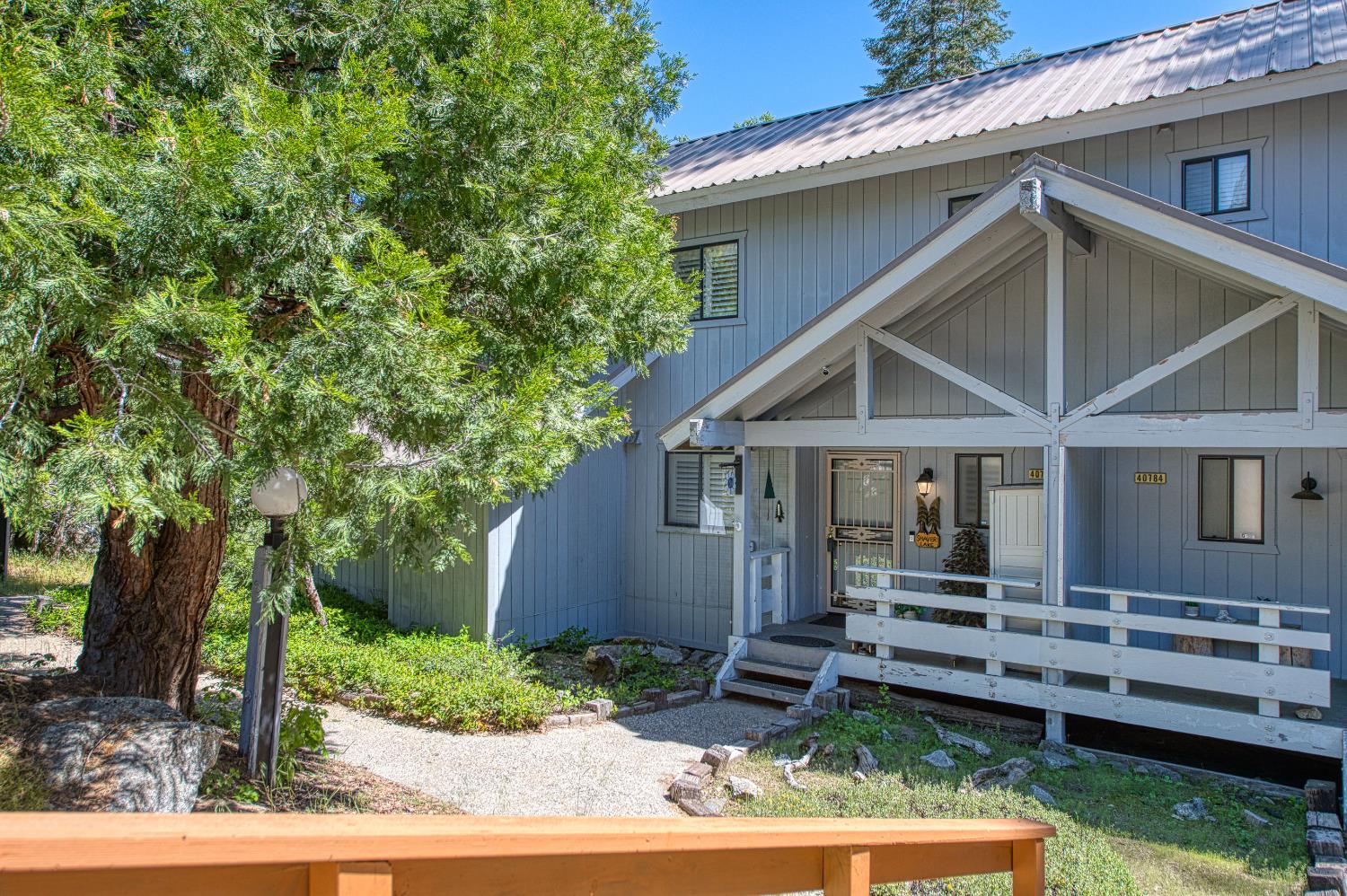 40782 Village Pass Ln, Shaver Lake, CA 93664